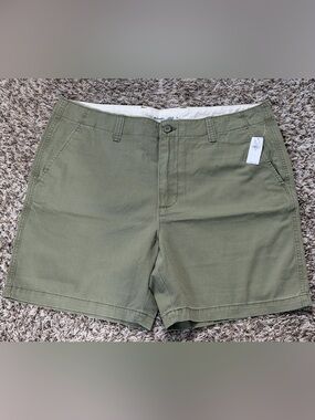 Old Navy Men's Olive Green Flat Front Shorts